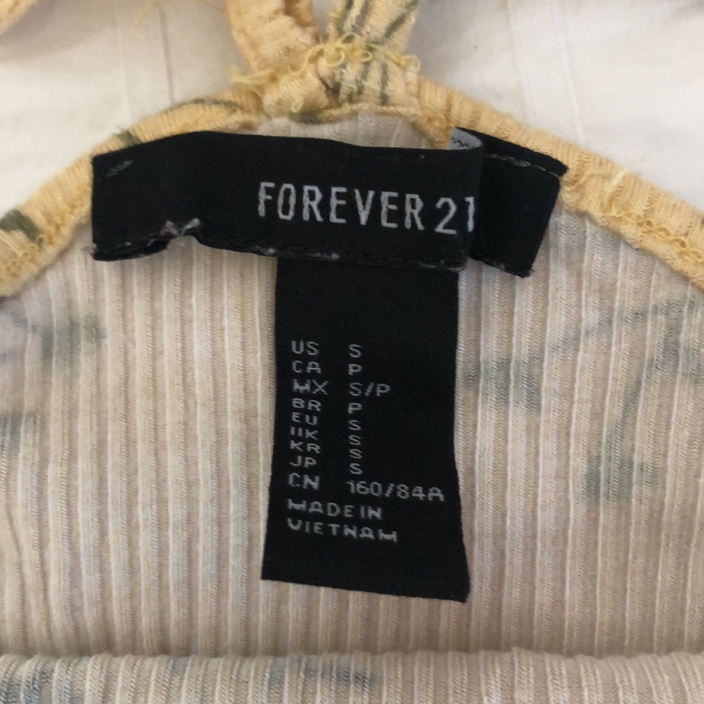 Forever 21 floral bodysuit. - Picture 4 of 5